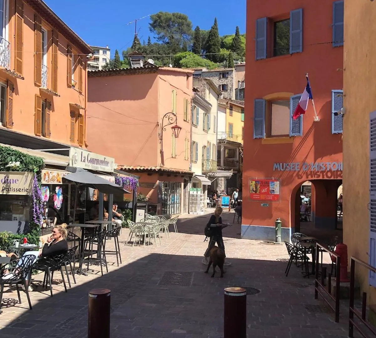 Maison La Paillere, Village Villeneuve-Loubet